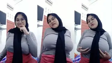 Bokep Jilbab Acha Pamer Dada Besar Montok Hot poster
