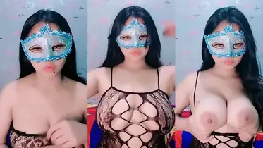 Mbin Pakai Baju Dinas Pamer Payudara Mulus Hot poster